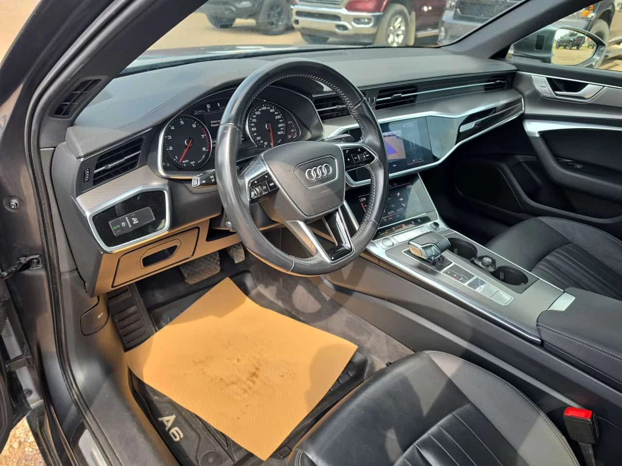 Audi A6 Progressiv / DISTRONIC / CARFAX / АВТОКРЕДИТ , снимка 5 - Автомобили и джипове - 55569107