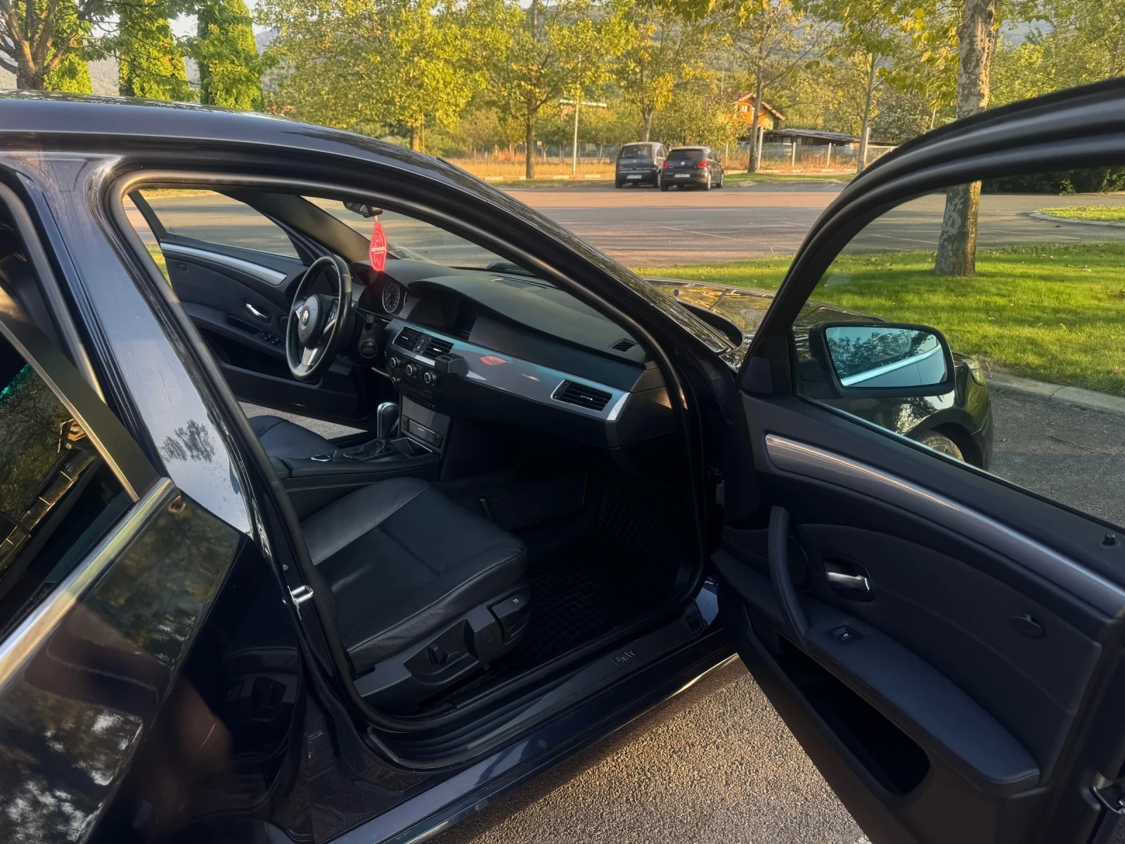 BMW 520, снимка 6 - Автомобили и джипове - 55792103