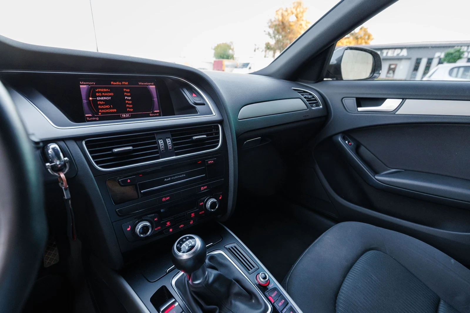 Audi A4, снимка 7 - Автомобили и джипове - 55848386