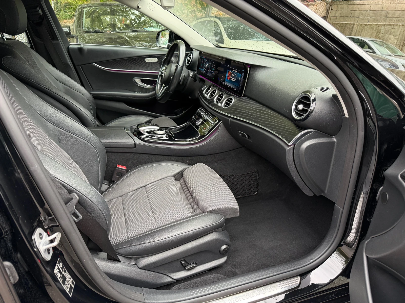 Mercedes-Benz E 220 d* Facelift* Widescreen, снимка 14 - Автомобили и джипове - 56316514