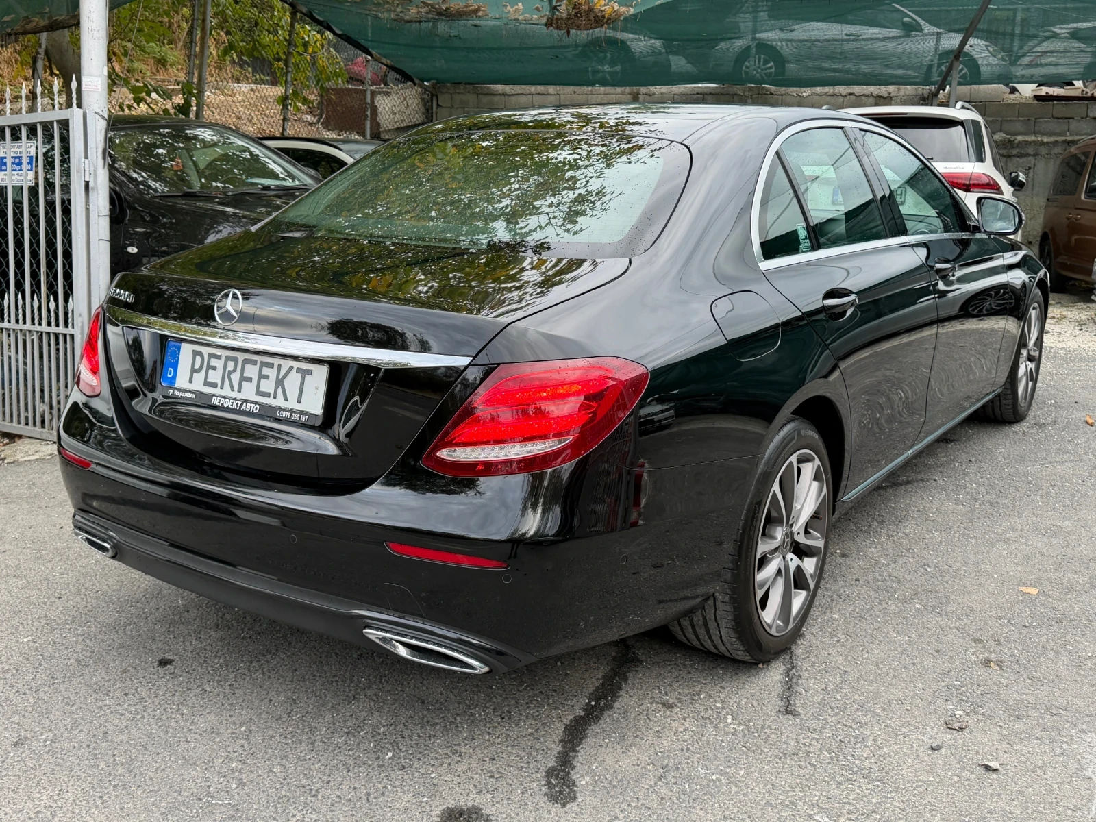 Mercedes-Benz E 220 d* Facelift* Widescreen, снимка 4 - Автомобили и джипове - 56316514