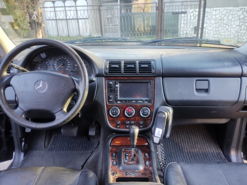 Mercedes-Benz ML 270, снимка 7 - Автомобили и джипове - 47938174