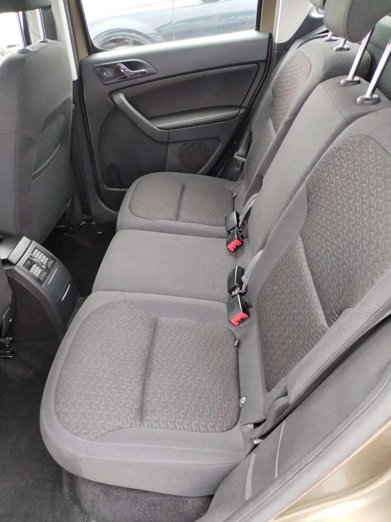 Skoda Yeti 2.0 140 EU5, снимка 10 - Автомобили и джипове - 52434553