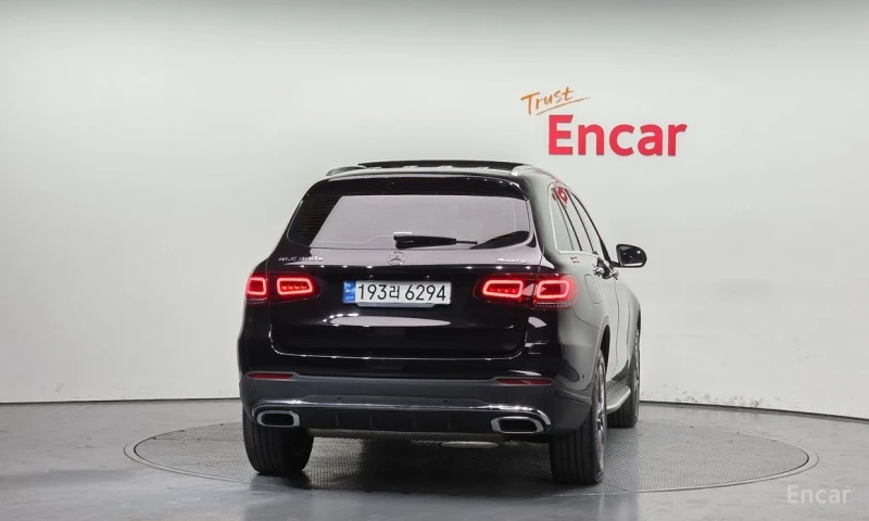 Mercedes-Benz GLC 300, снимка 4 - Автомобили и джипове - 53285095