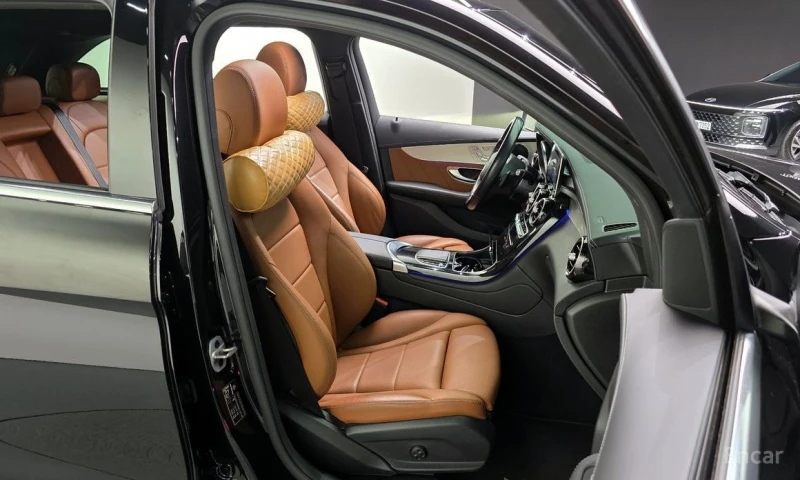 Mercedes-Benz GLC 300, снимка 12 - Автомобили и джипове - 53285095