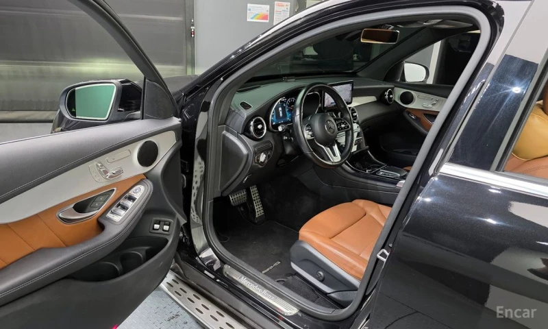 Mercedes-Benz GLC 300, снимка 10 - Автомобили и джипове - 53285095