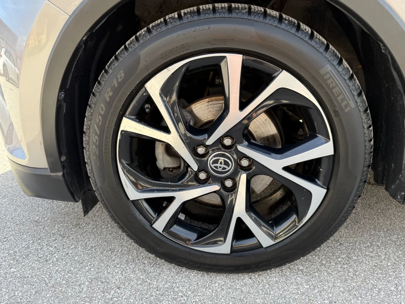 Toyota C-HR 1.8h Style 2wd e-cvt ! 100% РЕАЛНИ КИЛОМЕТРИ !, снимка 7 - Автомобили и джипове - 53534988