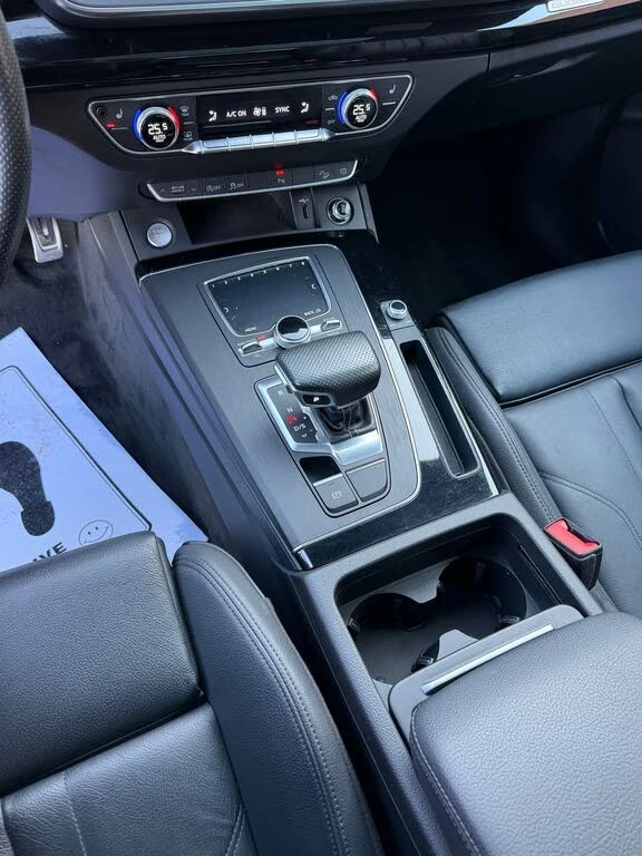 Audi Q5 Titanium* Premium Plus* АвтоКредит* (ЦЕНА ДО БГ), снимка 15 - Автомобили и джипове - 54217273