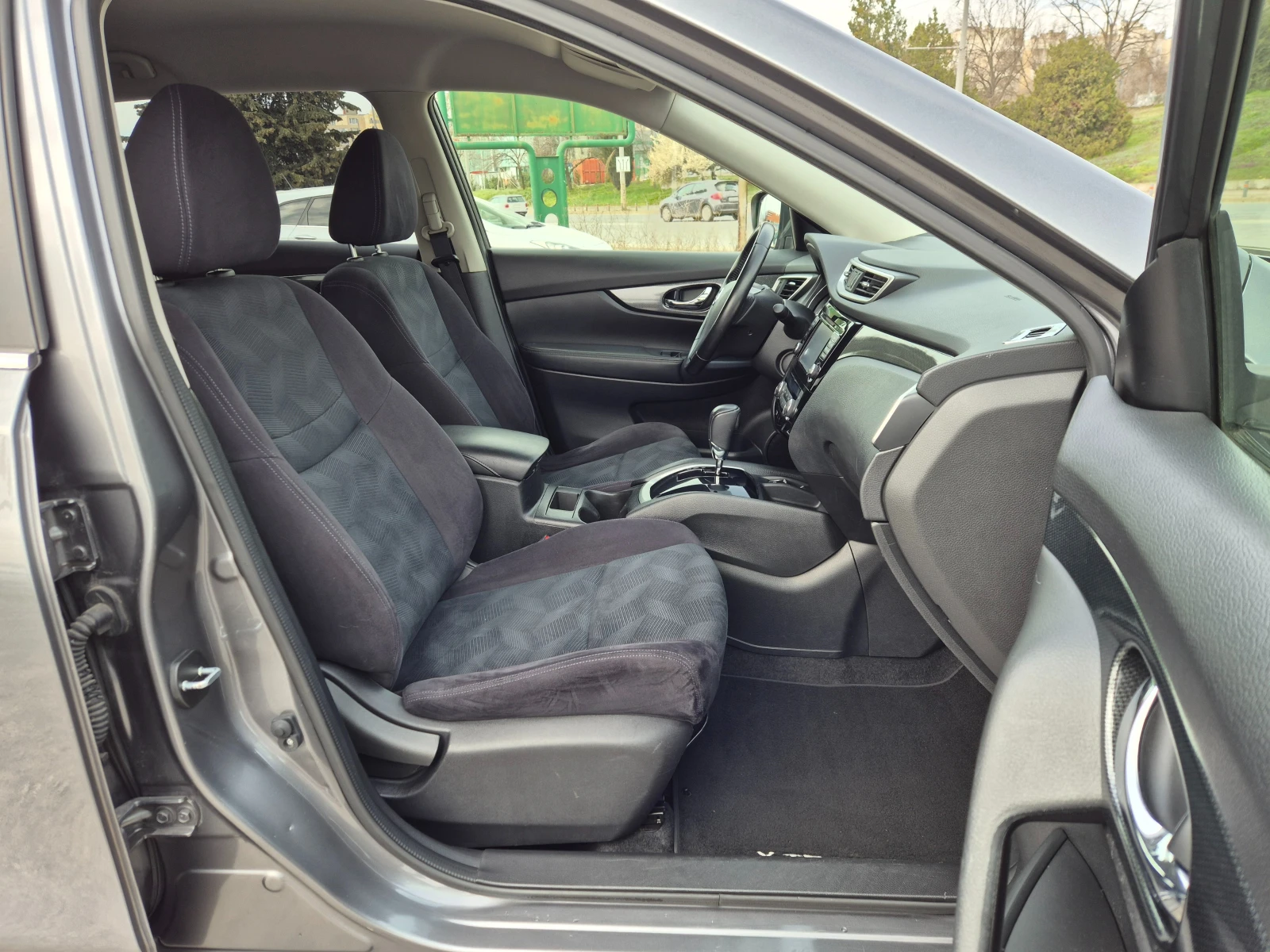 Nissan X-trail 1.6 D AUTOMATIC , снимка 9 - Автомобили и джипове - 52164044