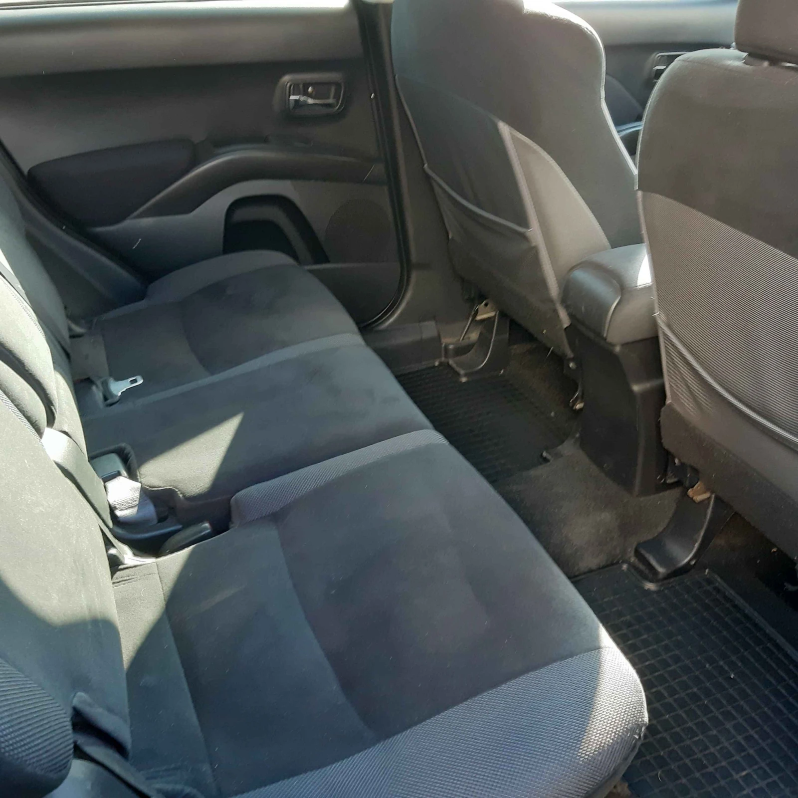 Mitsubishi Outlander 2.4i - изображение 8