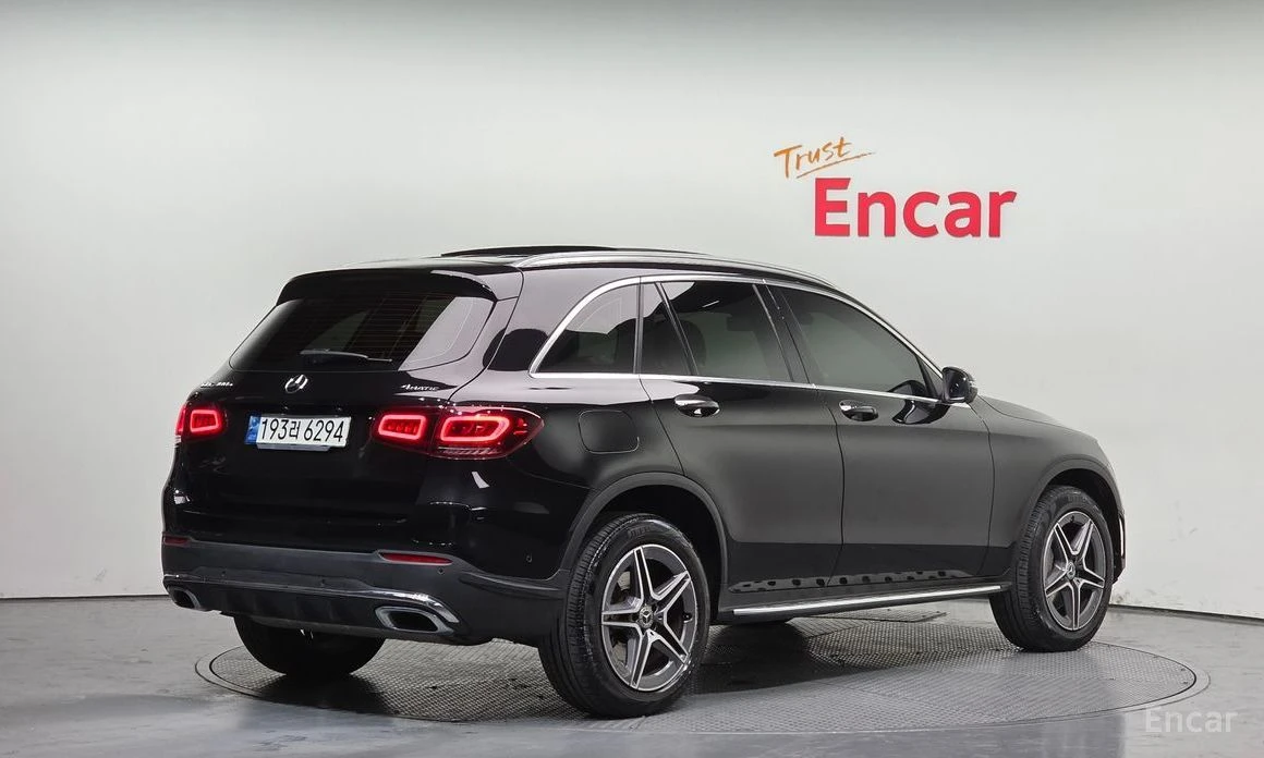 Mercedes-Benz GLC 300  - изображение 2