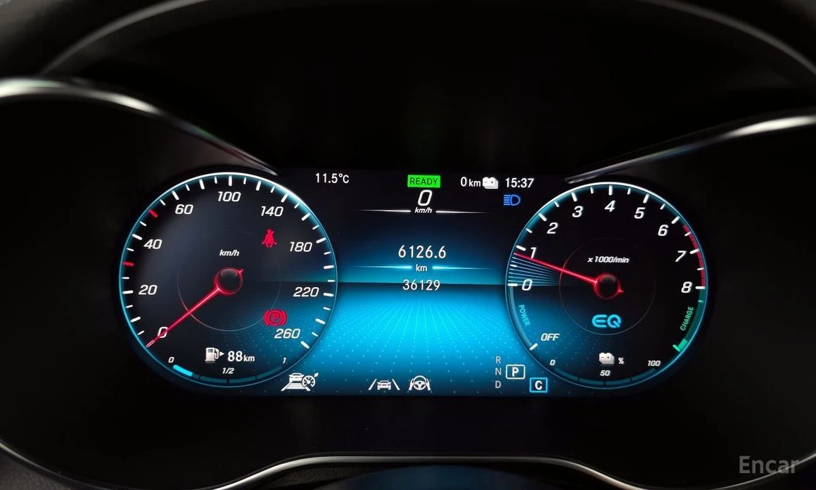 Mercedes-Benz GLC 300  - изображение 8