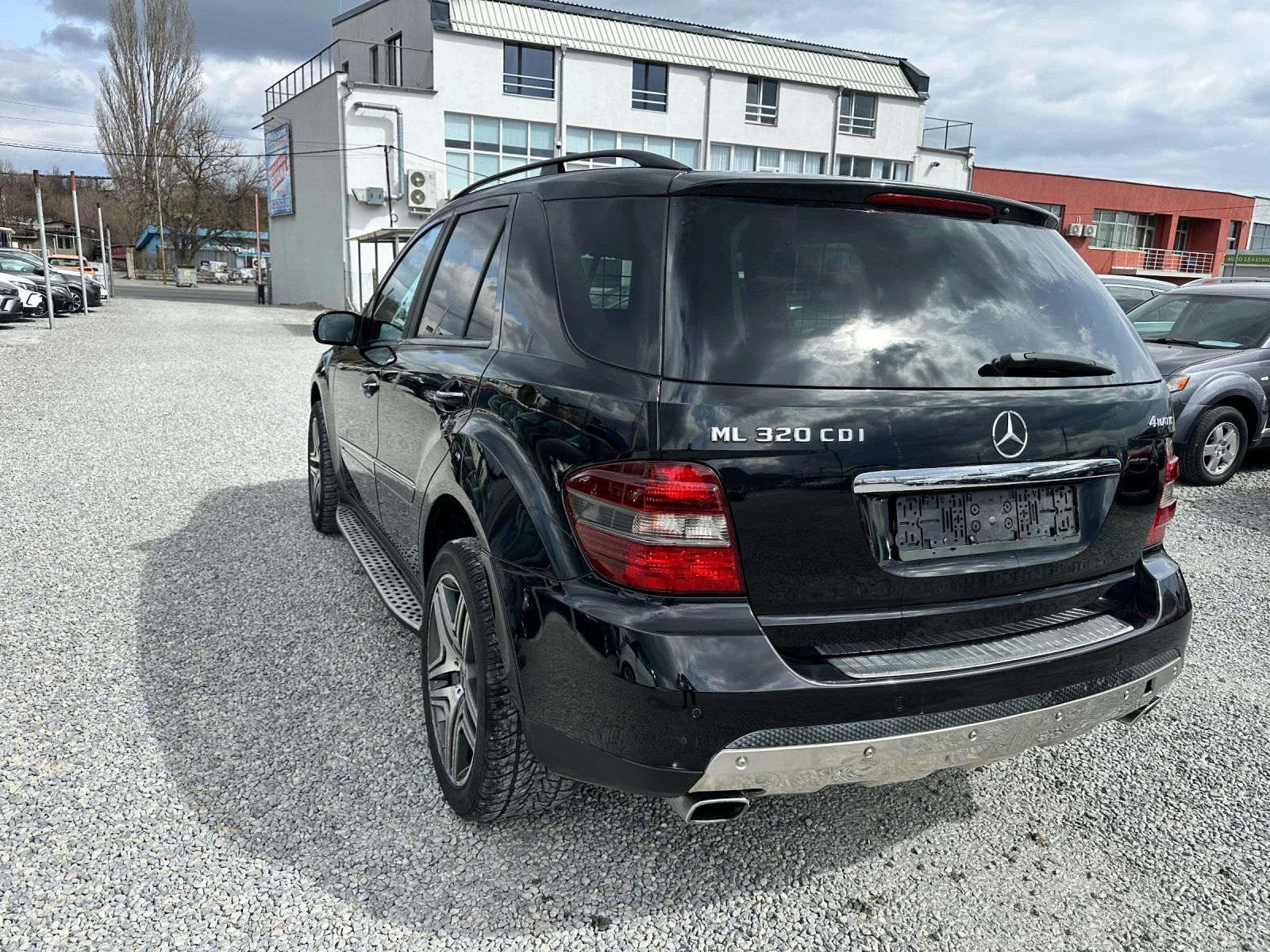 Mercedes-Benz ML 320 3.2 CDI, снимка 4 - Автомобили и джипове - 53902193
