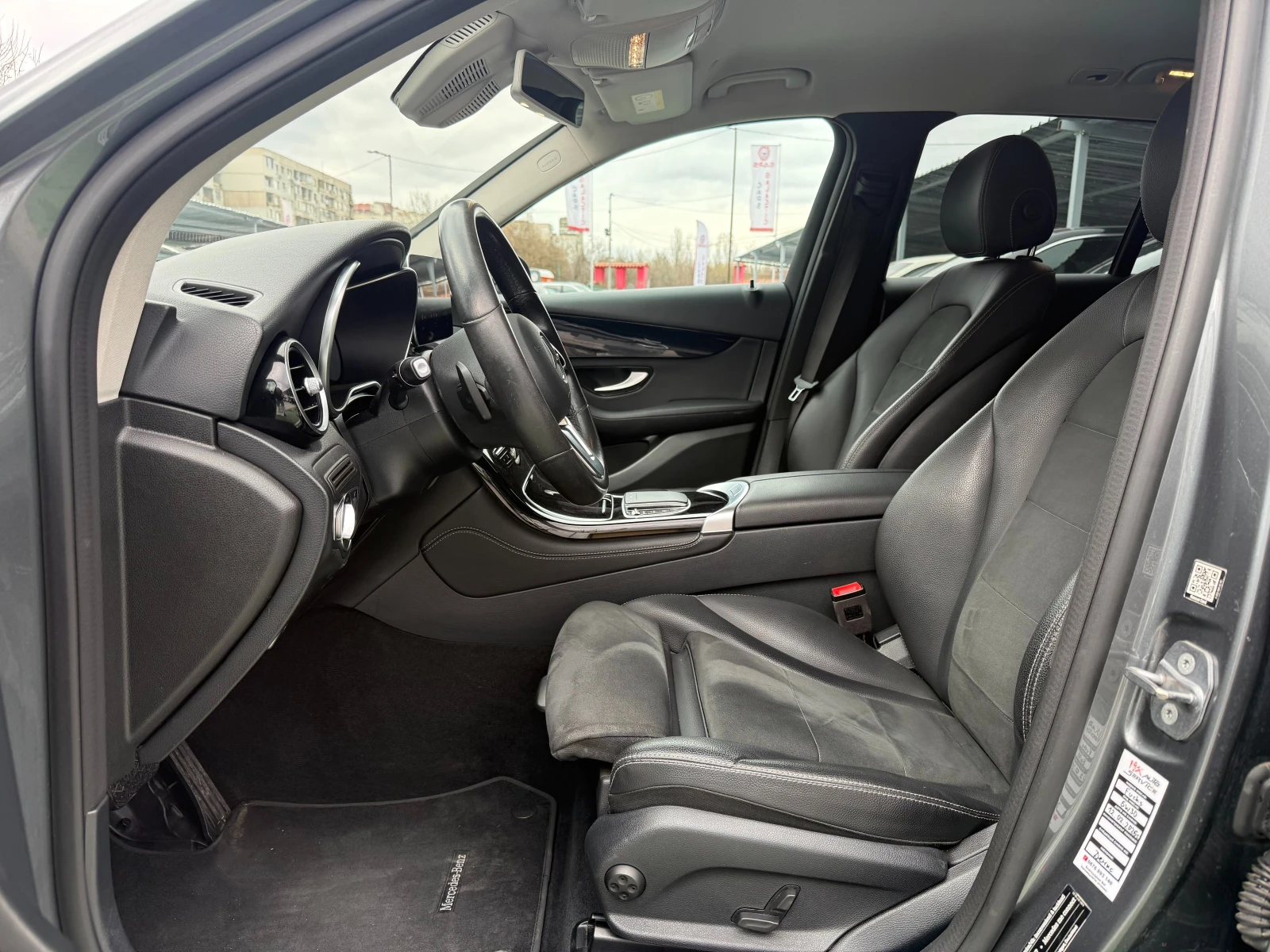 Mercedes-Benz GLC 220 4MATIC, 9G-TRONIC, снимка 7 - Автомобили и джипове - 53964197