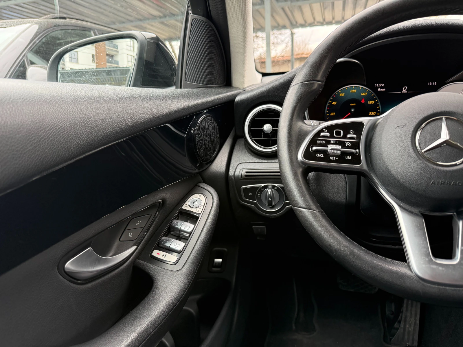 Mercedes-Benz GLC 220 4MATIC, 9G-TRONIC, снимка 15 - Автомобили и джипове - 53964197