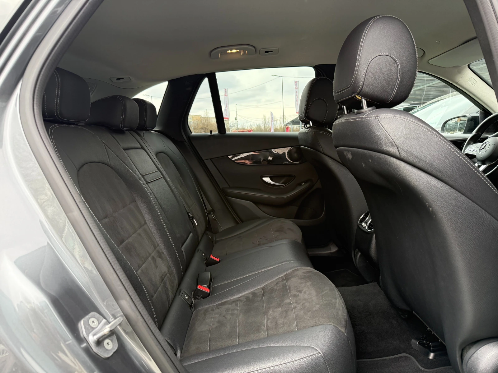 Mercedes-Benz GLC 220 4MATIC, 9G-TRONIC, снимка 10 - Автомобили и джипове - 53964197