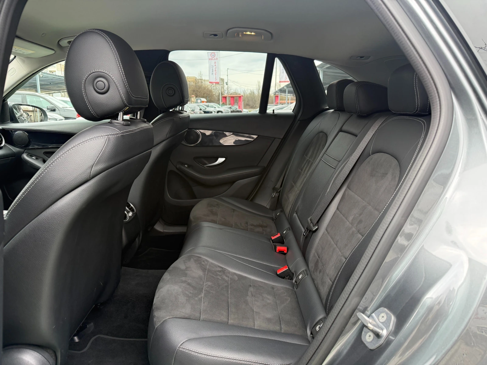 Mercedes-Benz GLC 220 4MATIC, 9G-TRONIC, снимка 9 - Автомобили и джипове - 53964197