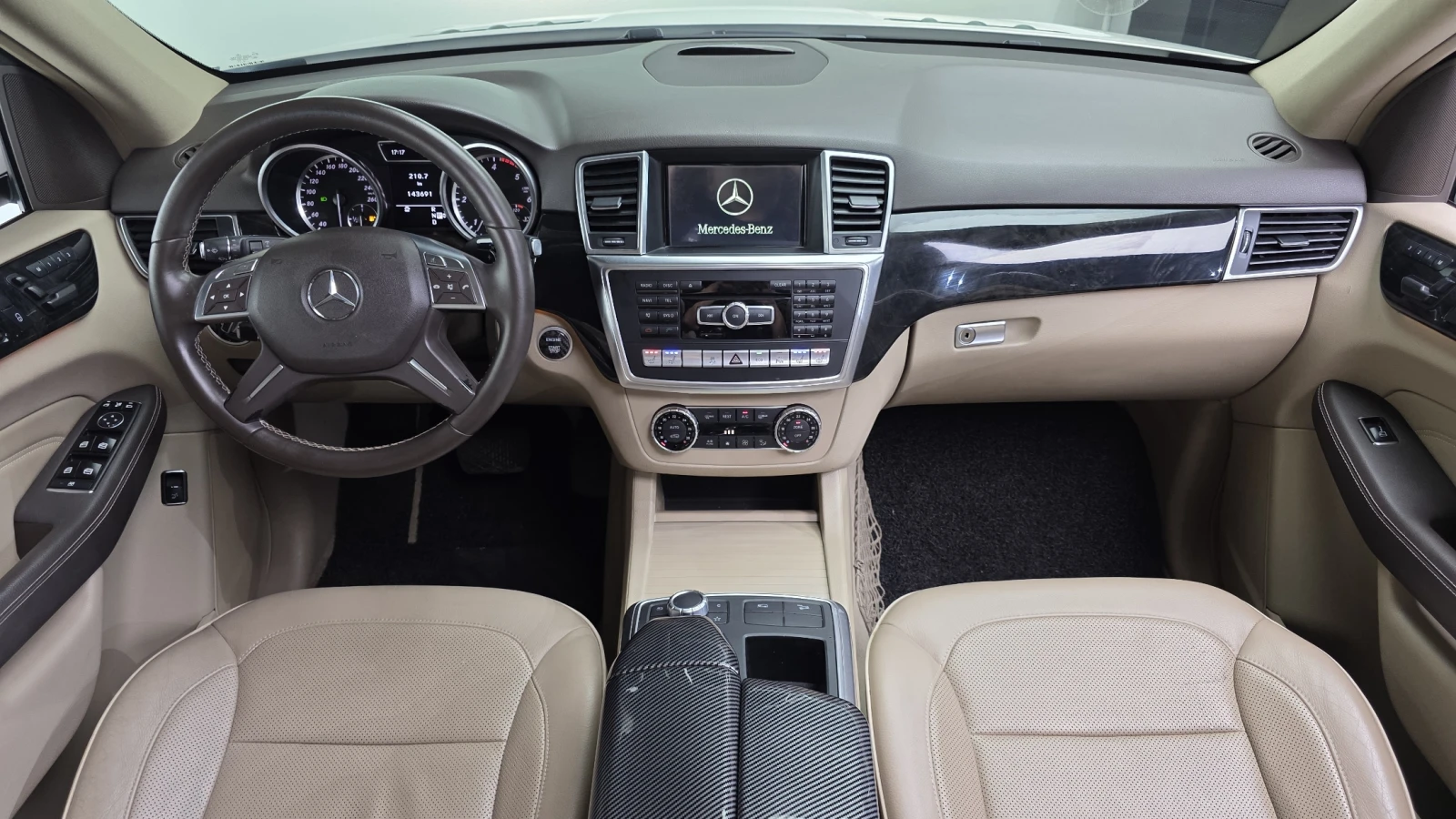 Mercedes-Benz ML 350 BlueTEC* ЕЛ. БАГАЖНИК* ЛЮК* КРАЙНА ЦЕНА, снимка 7 - Автомобили и джипове - 55983491