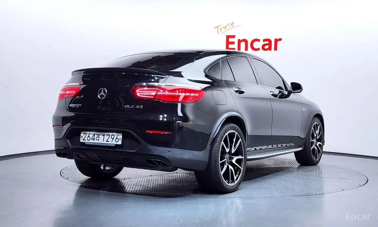 Mercedes-Benz GLC 43 AMG * AMG GLC43 4MATIC Coupe * АВТОКРЕДИТ* , снимка 2 - Автомобили и джипове - 55991318