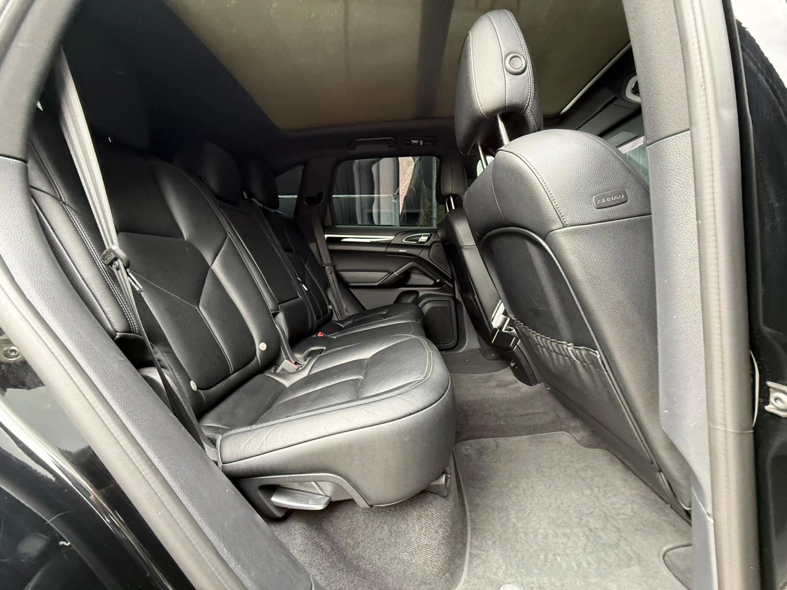 Porsche Cayenne 3.0D, снимка 14 - Автомобили и джипове - 56463520