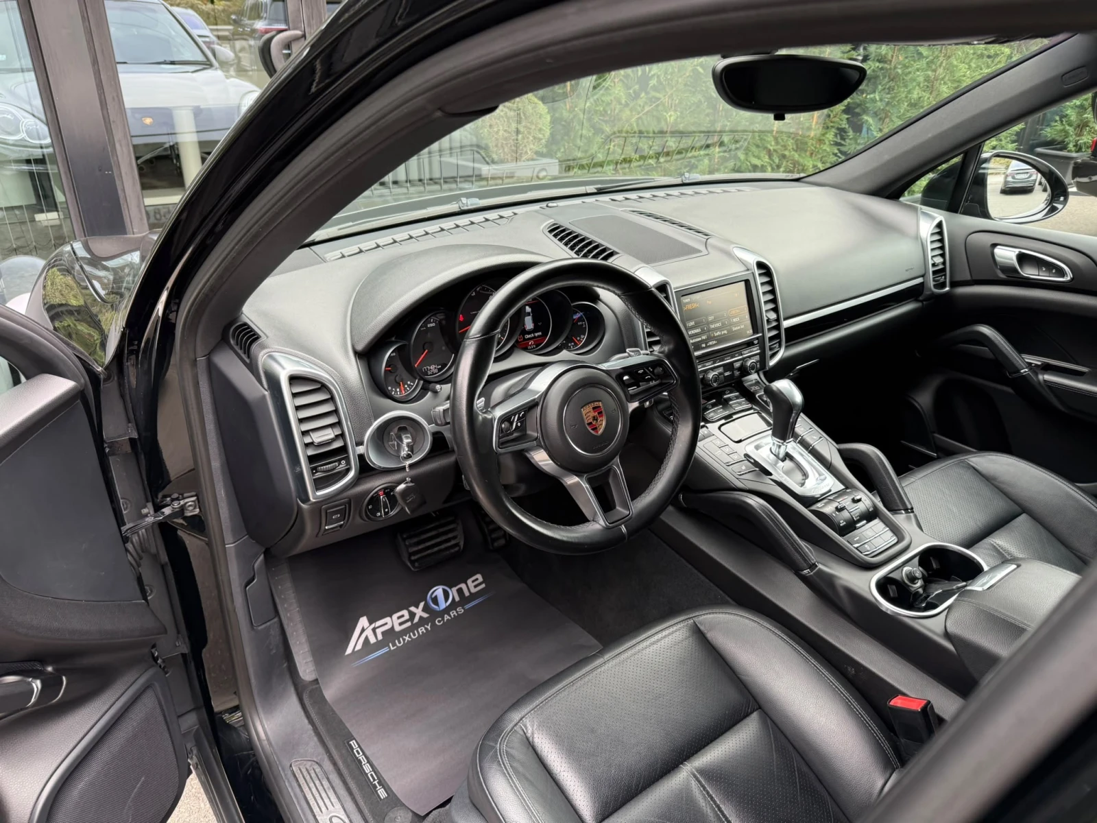 Porsche Cayenne 3.0D, снимка 9 - Автомобили и джипове - 56463520