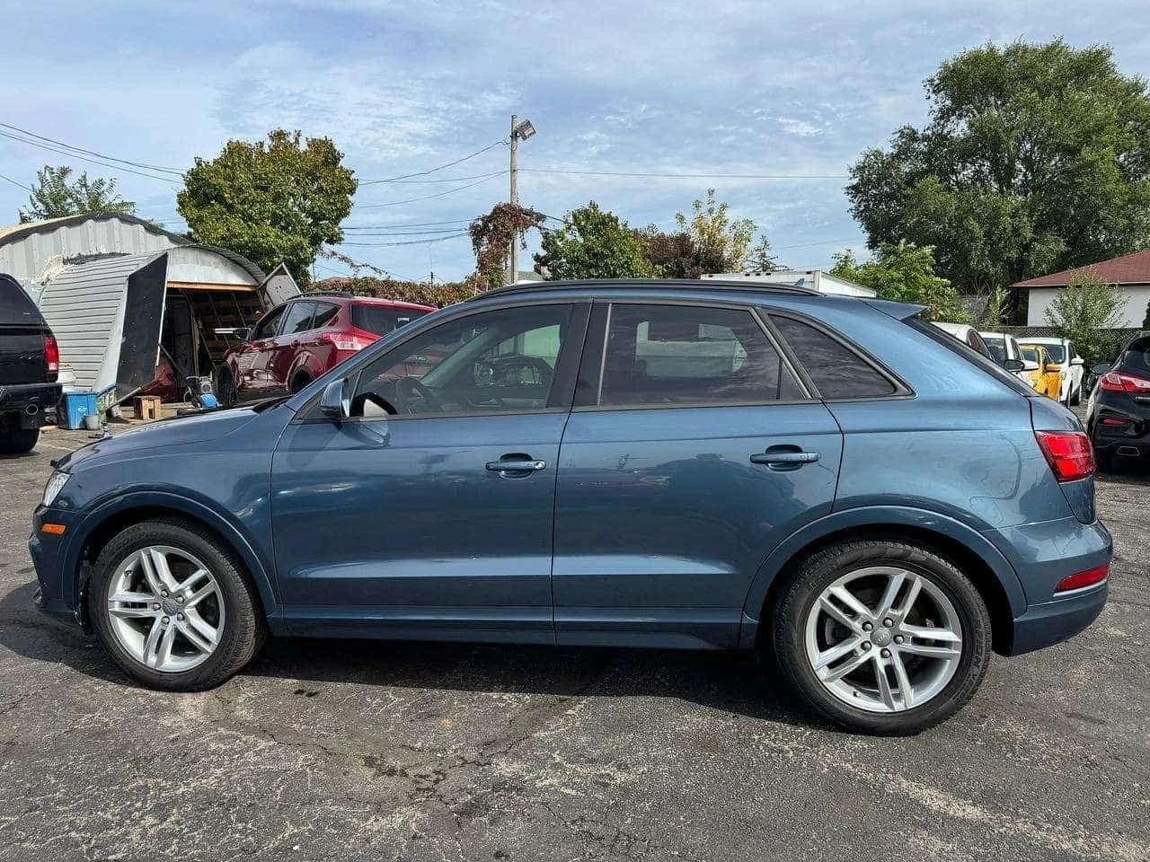 Audi Q3, снимка 8 - Автомобили и джипове - 56715097