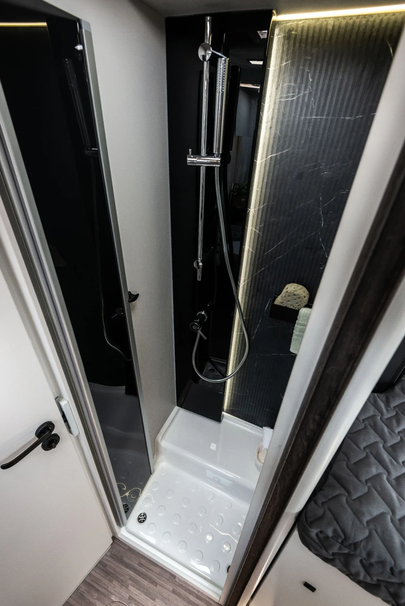 Кемпер Mobilvetta KEA i86 180к.с. АТ8 2026, снимка 7 - Каравани и кемпери - 51894951