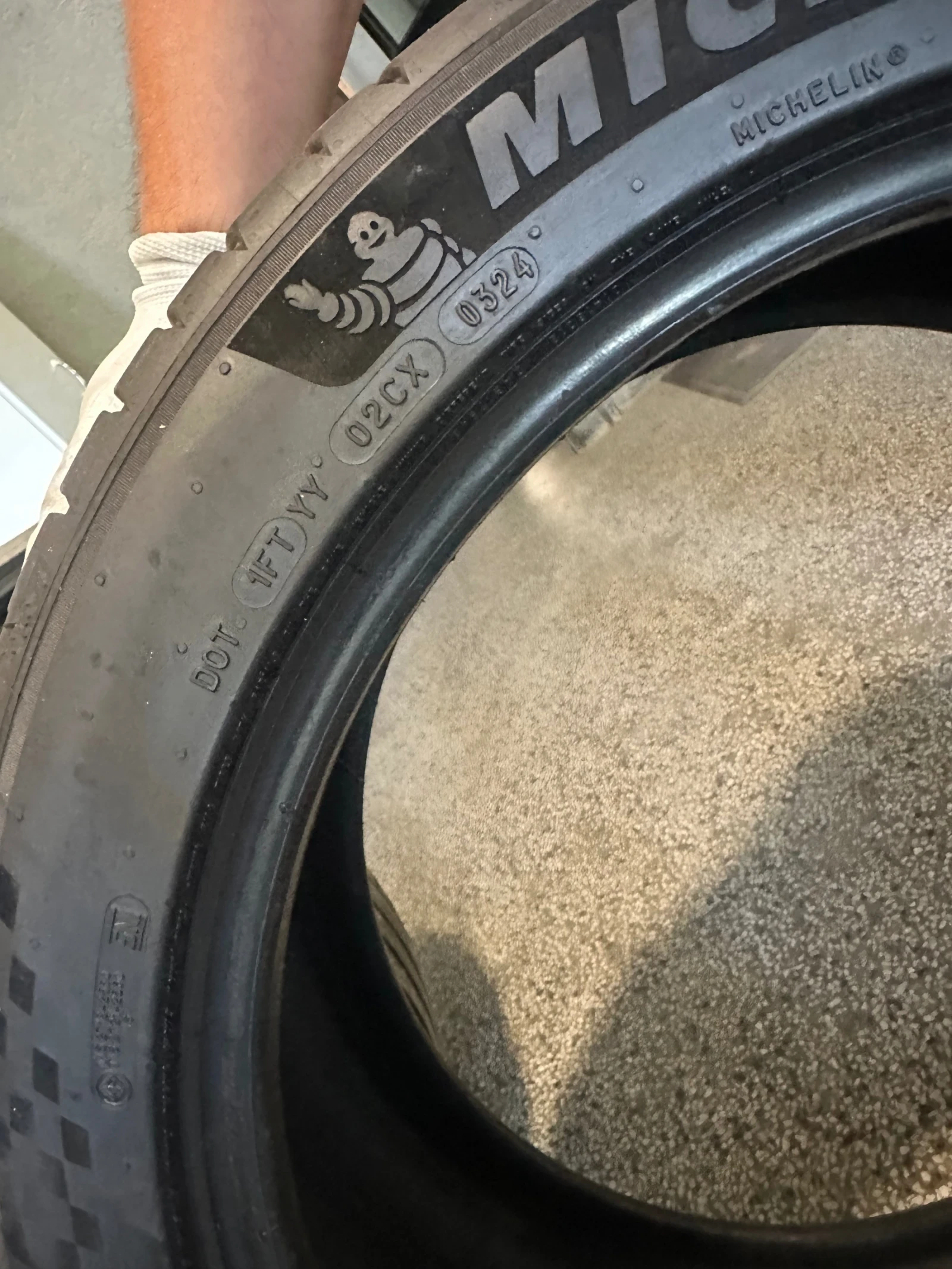 Гуми Летни 245/45R19, снимка 10 - Гуми и джанти - 55239638