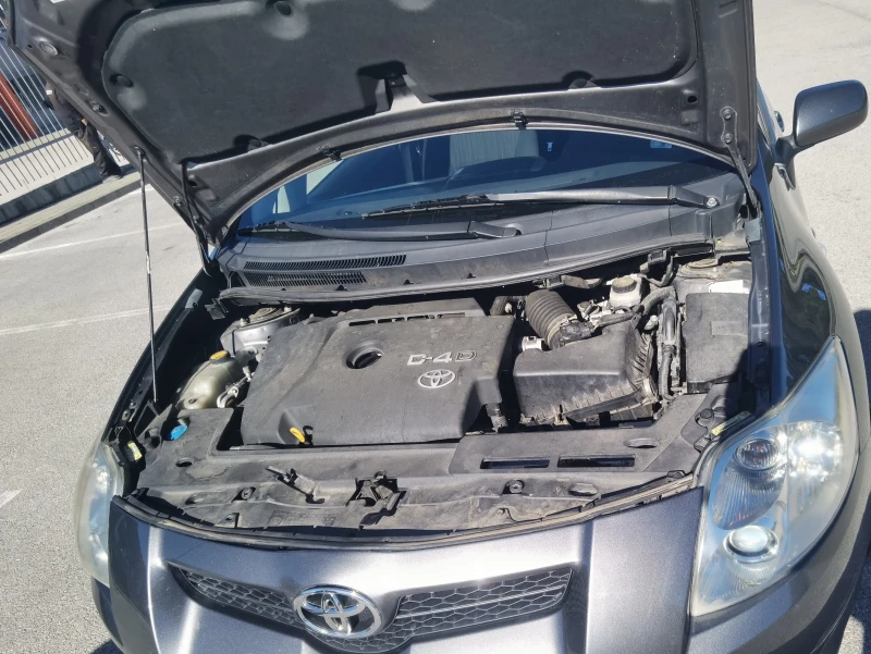 Toyota Auris, снимка 14 - Автомобили и джипове - 47664370