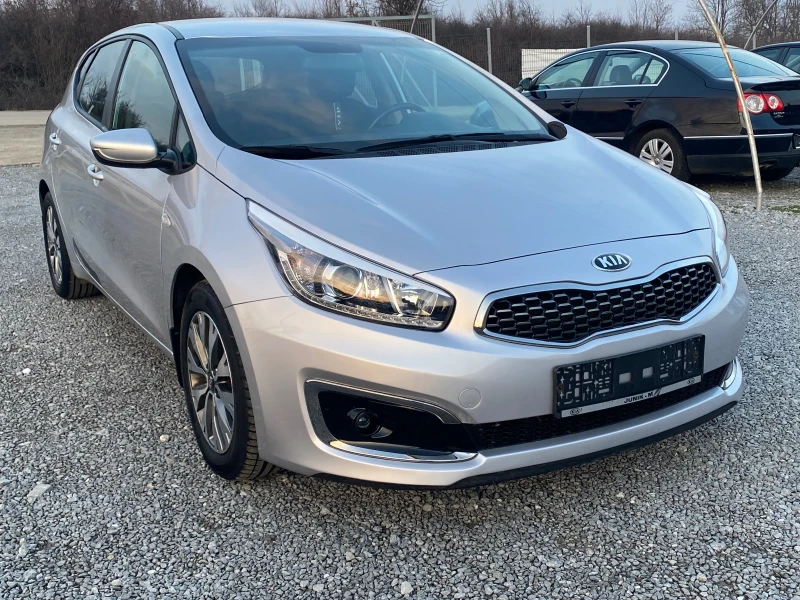 Kia Ceed 1.4 i 92 000 км, снимка 8 - Автомобили и джипове - 48908349