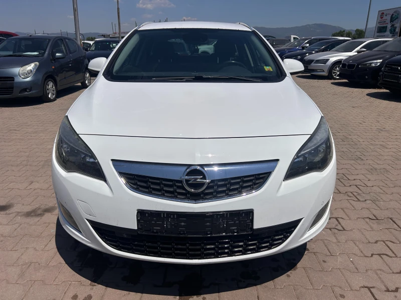 Opel Astra 1.4i NAVI EURO 5, снимка 3 - Автомобили и джипове - 50808915