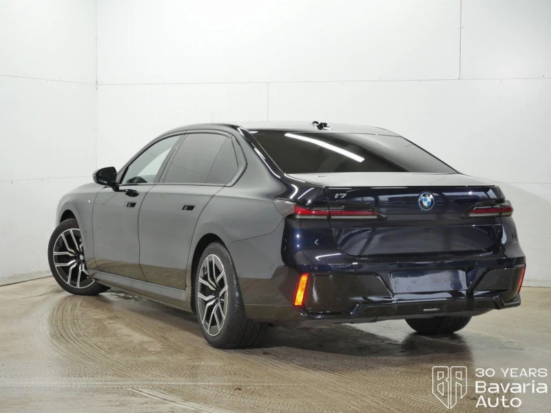 BMW i7 60 xDrive M Sport Paket, снимка 2 - Автомобили и джипове - 52775142