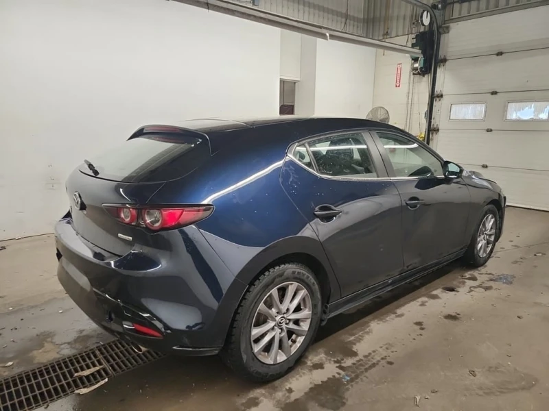 Mazda 3 * GX * CARFAX * БЕЗ ПЪРВОНАЧАЛНА ВНОСКА, снимка 3 - Автомобили и джипове - 52929604