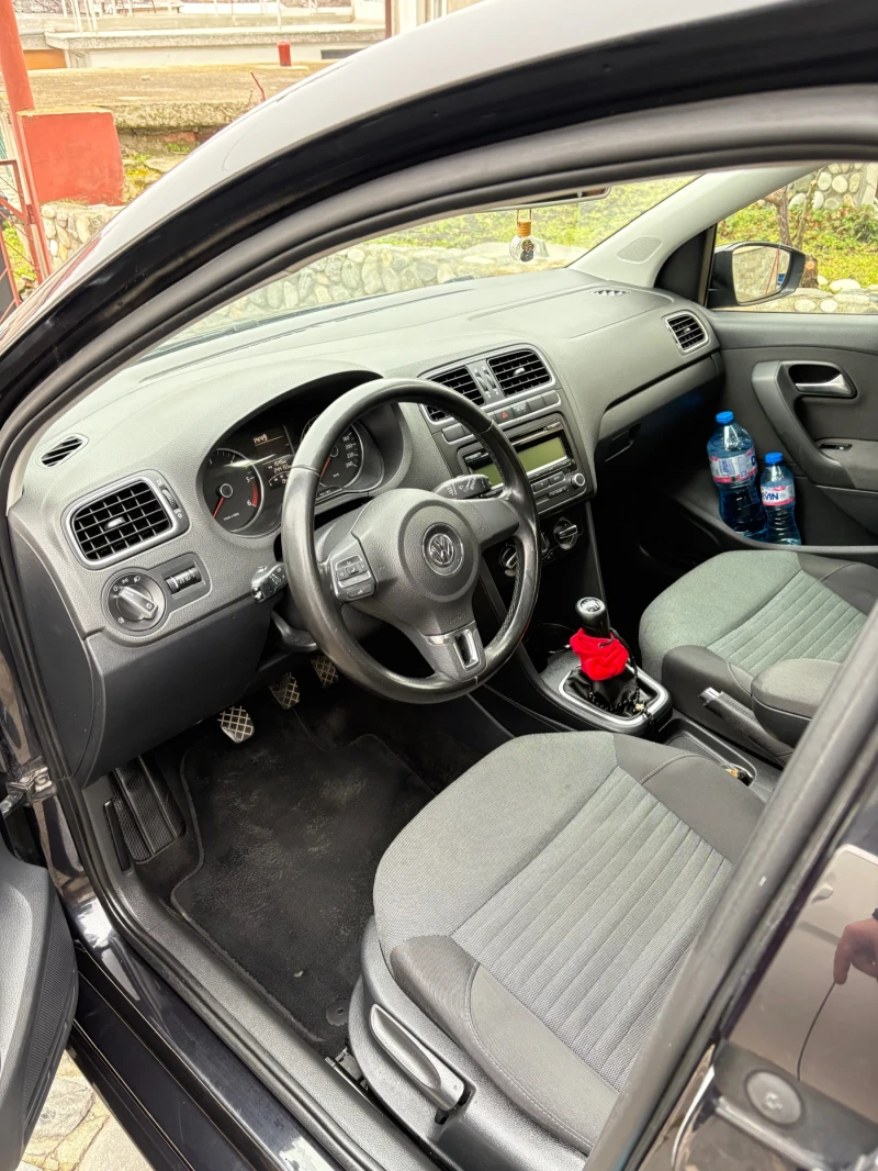 VW Polo 1.6 TDI, снимка 8 - Автомобили и джипове - 53221634
