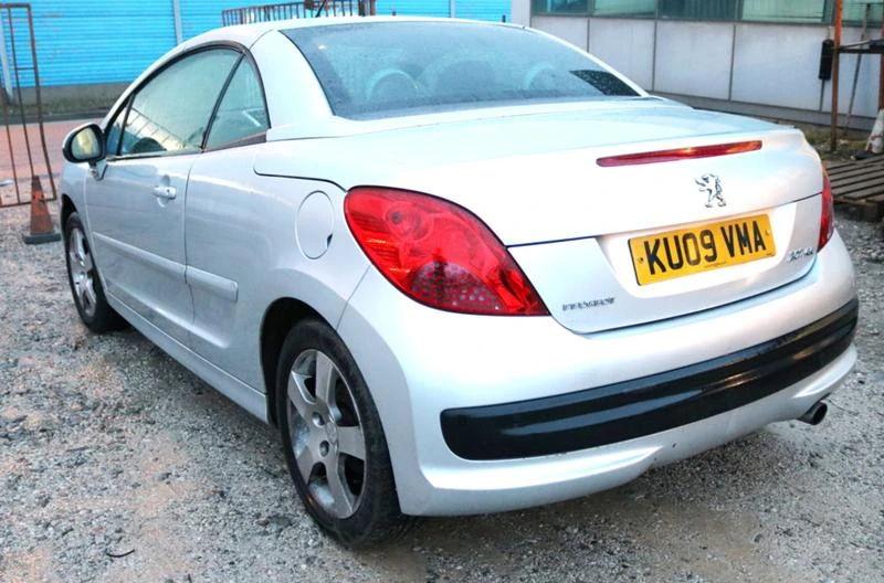 Peugeot 207 cc 1.6 16V, снимка 8 - Автомобили и джипове - 35122702