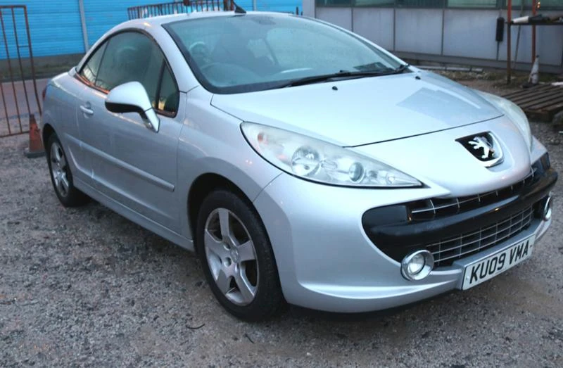 Peugeot 207 cc 1.6 16V, снимка 3 - Автомобили и джипове - 35122702