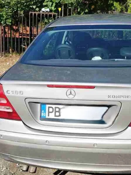 Mercedes-Benz C 180, снимка 2 - Автомобили и джипове - 49132187