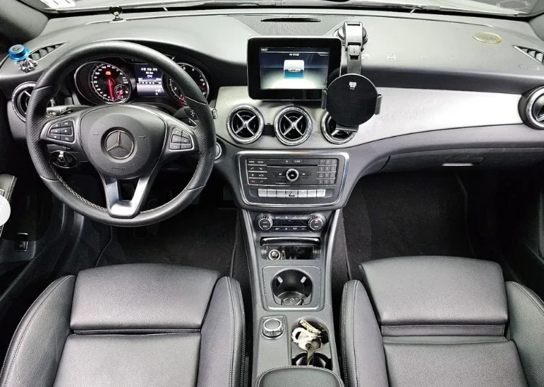 Mercedes-Benz CLA 250 2.5 4MATIC - изображение 7