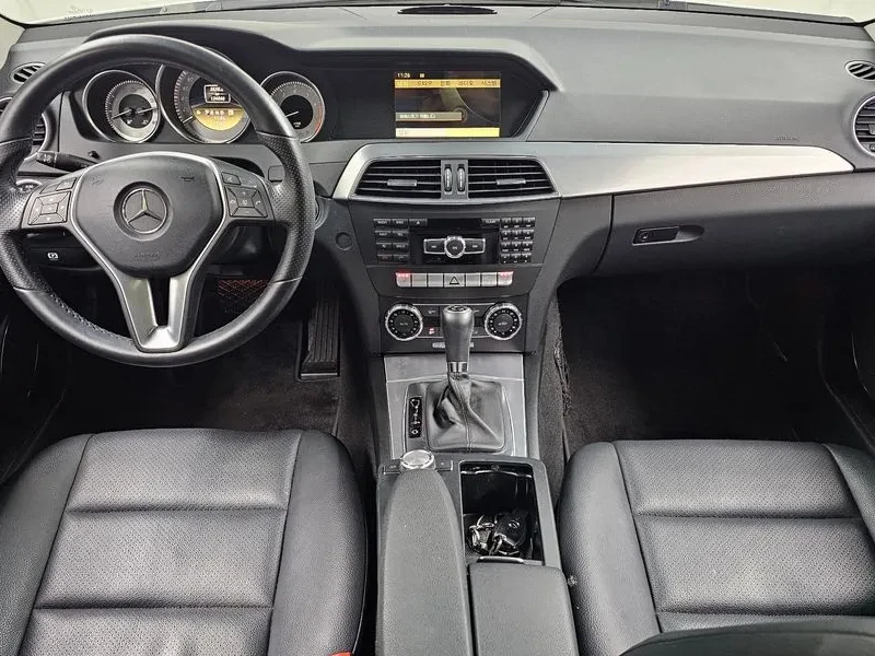 Mercedes-Benz C 200 Cgi Avant Garde, снимка 7 - Автомобили и джипове - 55750463