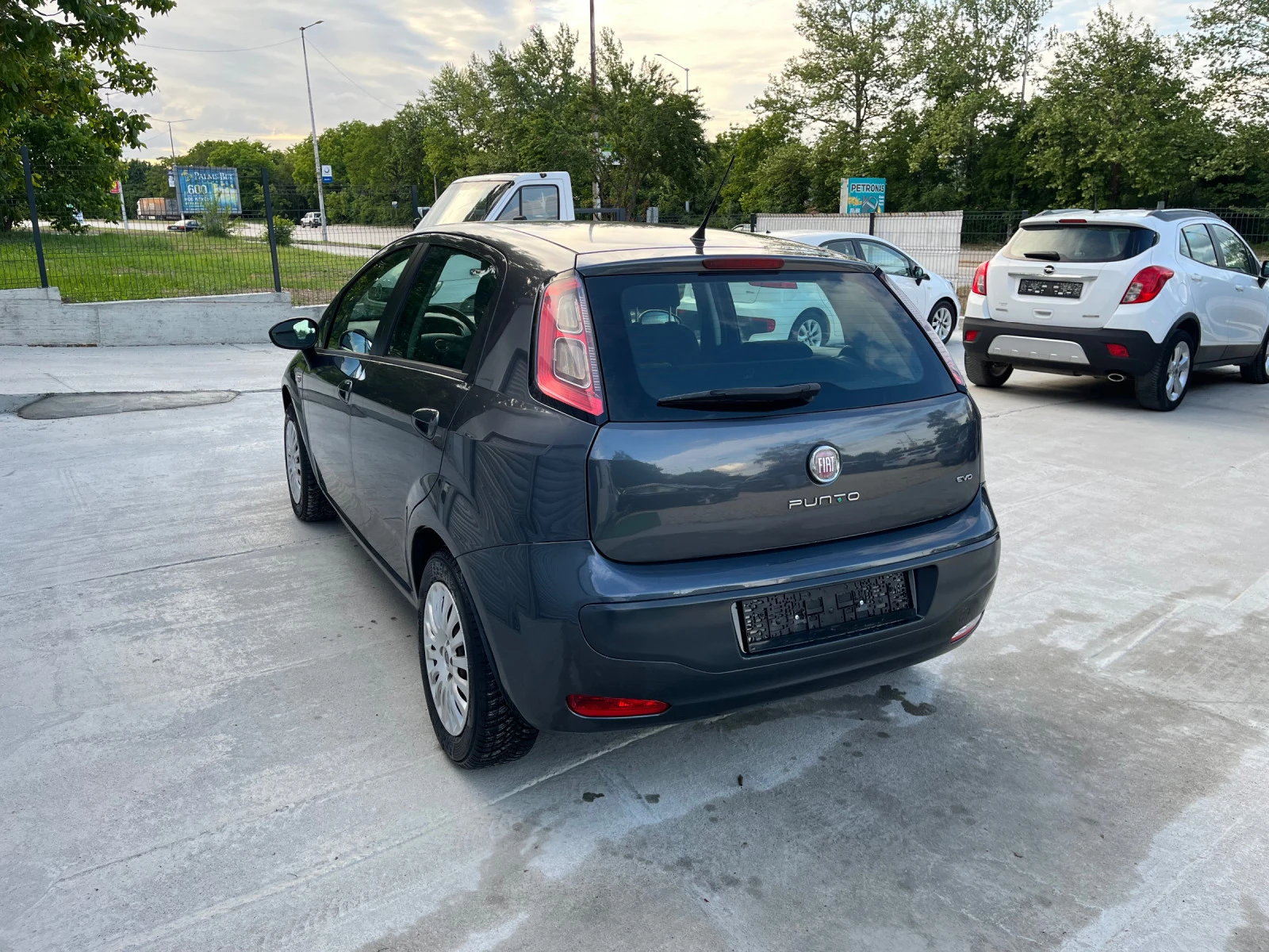 Fiat Punto 1.4 газ EVO - изображение 6