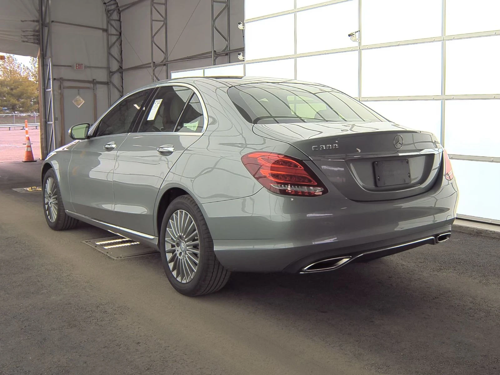 Mercedes-Benz C 300 4MATIC Luxury* Burmester* LED* Кеyless* Пано*  - изображение 6