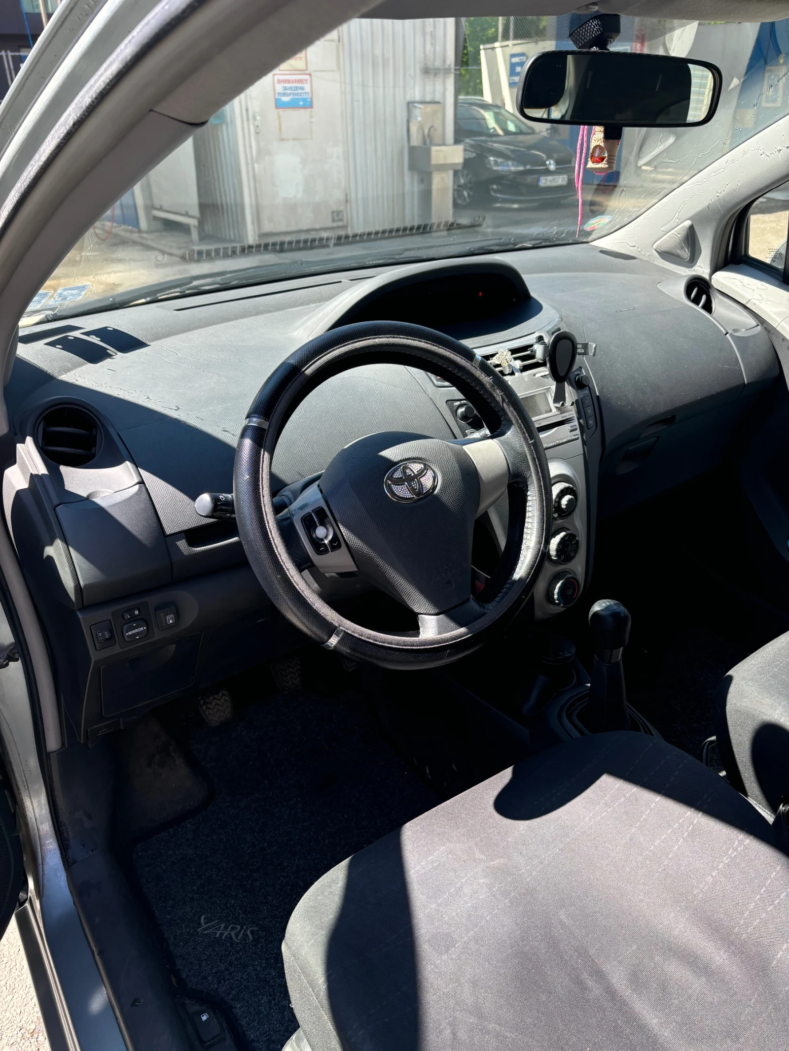 Toyota Yaris  - изображение 5