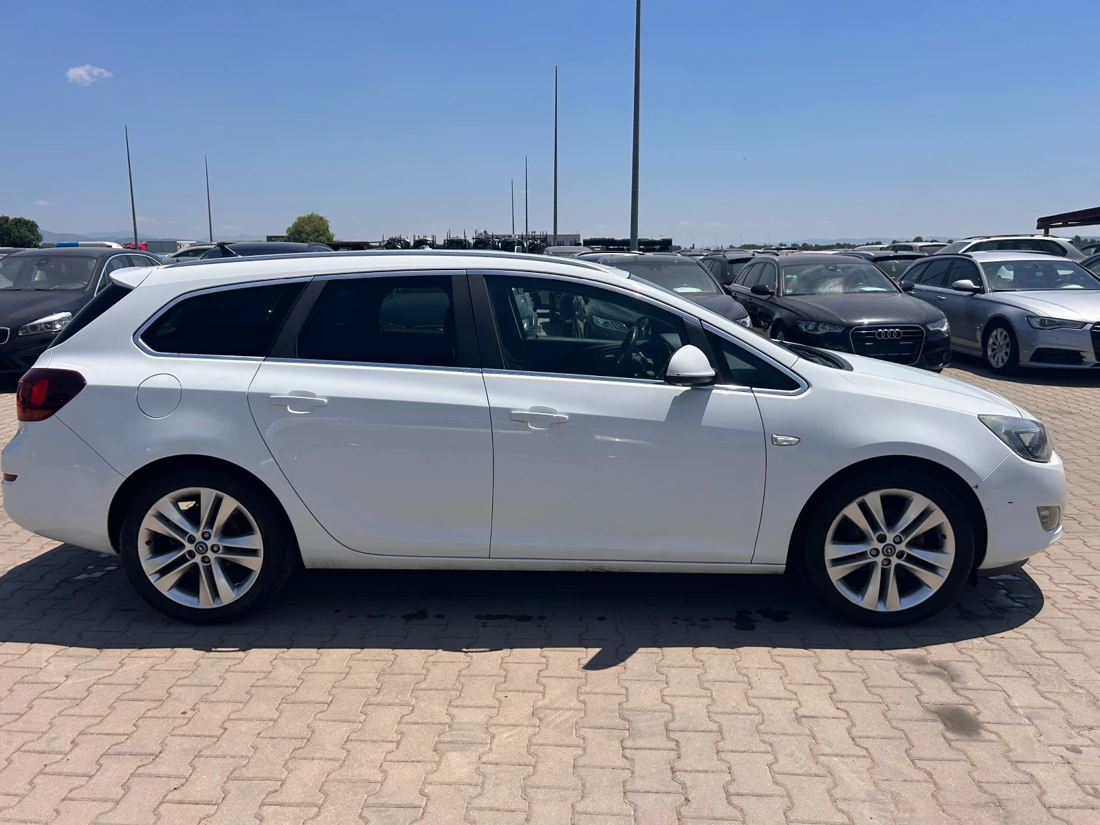 Opel Astra 1.4i NAVI EURO 5 - изображение 5