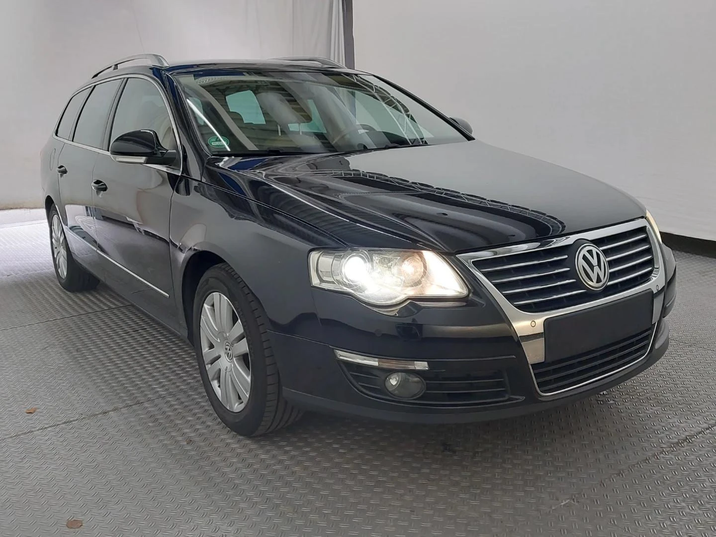 VW Passat 2.0 TDI Германия Нави Автомат Кожа Реални КМ ТОП - изображение 6