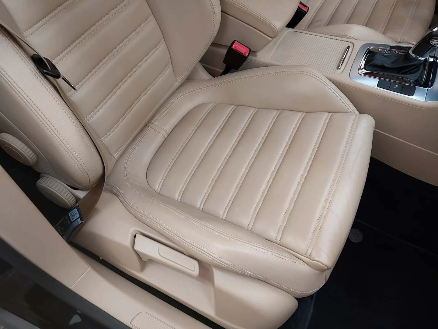 VW Passat 2.0 TDI Германия Нави Автомат Кожа Реални КМ ТОП - изображение 10