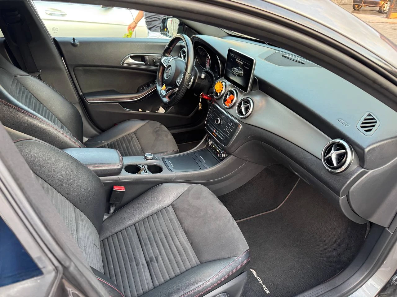 Mercedes-Benz CLA 250 Shooting Brake, снимка 10 - Автомобили и джипове - 53735612