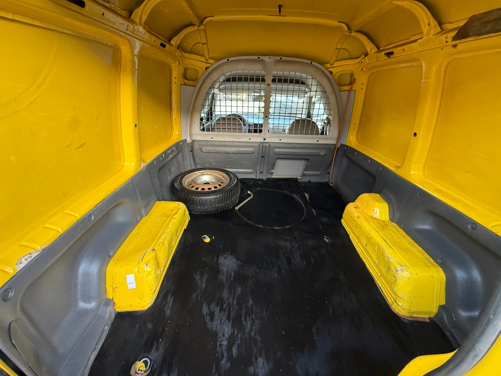 VW Caddy 1.9SDI 5 БРОЯ, снимка 16 - Автомобили и джипове - 54069085