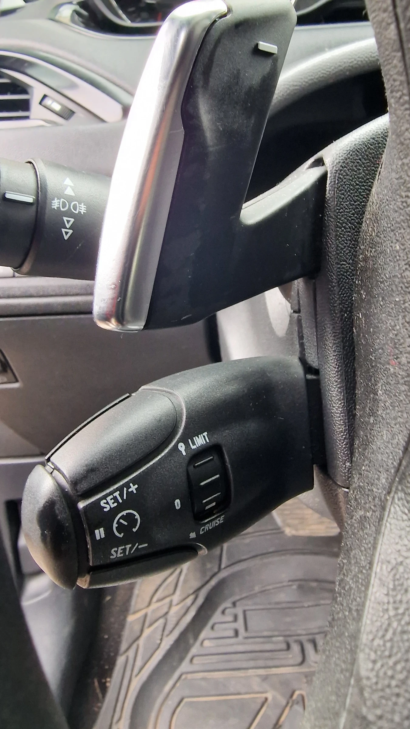 Peugeot 208, снимка 13 - Автомобили и джипове - 54431864