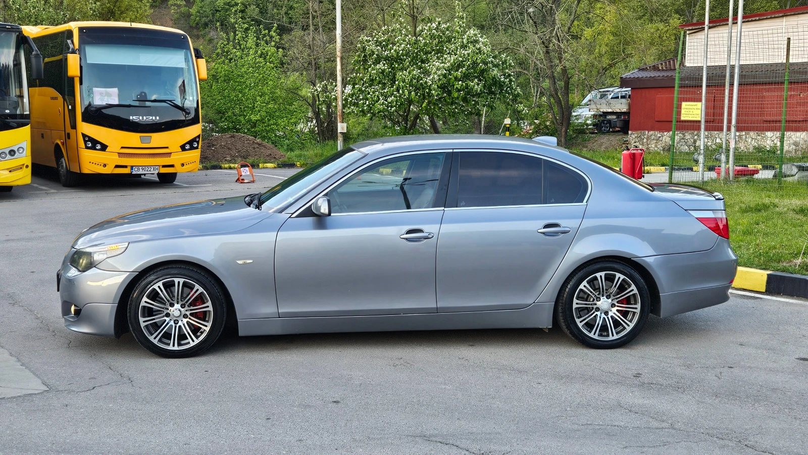 BMW 530 3.0 GAZ/AVTOMAT/NAVIG/KLIMATRON, снимка 3 - Автомобили и джипове - 54440788