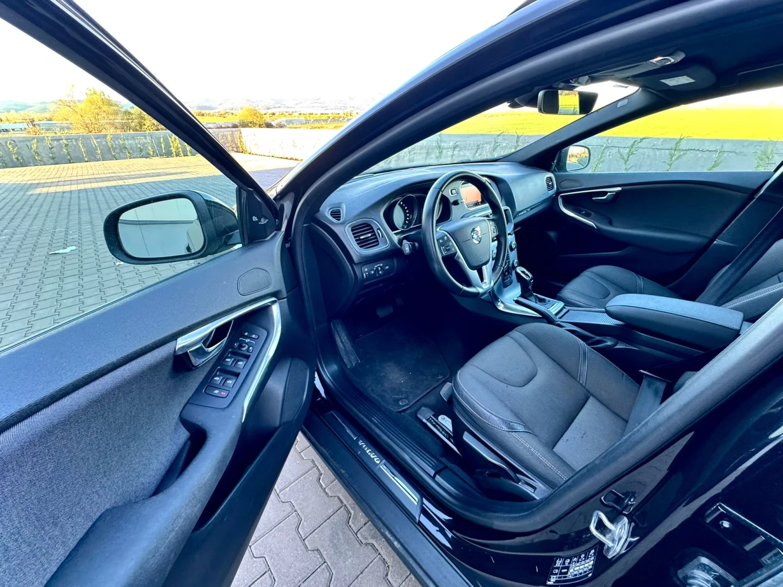 Volvo V40 Cross Country БАРТЕР/ЛИЗИНГ, снимка 6 - Автомобили и джипове - 54598981